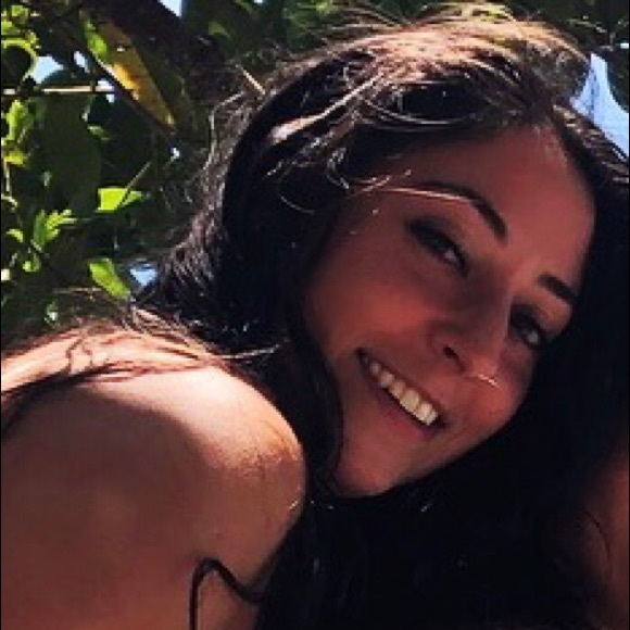 Meet your Posher, Leila - Picture 1 of 1